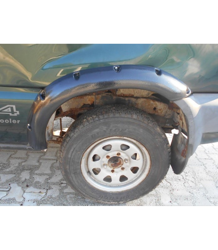 Aletines de rueda anchos para Nissan Terrano 2 -  3p