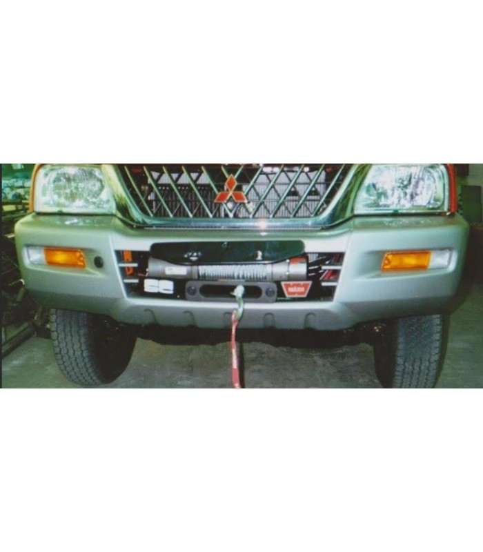 Base de cabestrante oculta para pick up Mitsubishi L200.