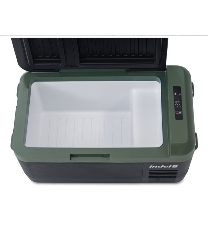 Nevera de 32 litros Indel B para coche todo terreno 4x4 y camion