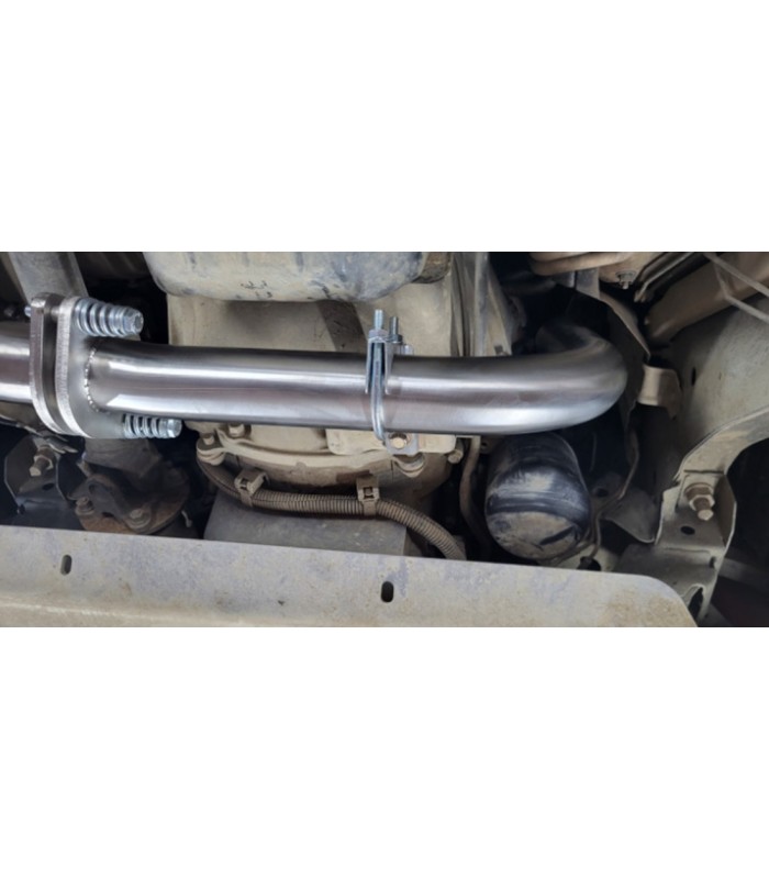 Escape Tecinox de MITSUBISHI MONTERO V80 descatalizador