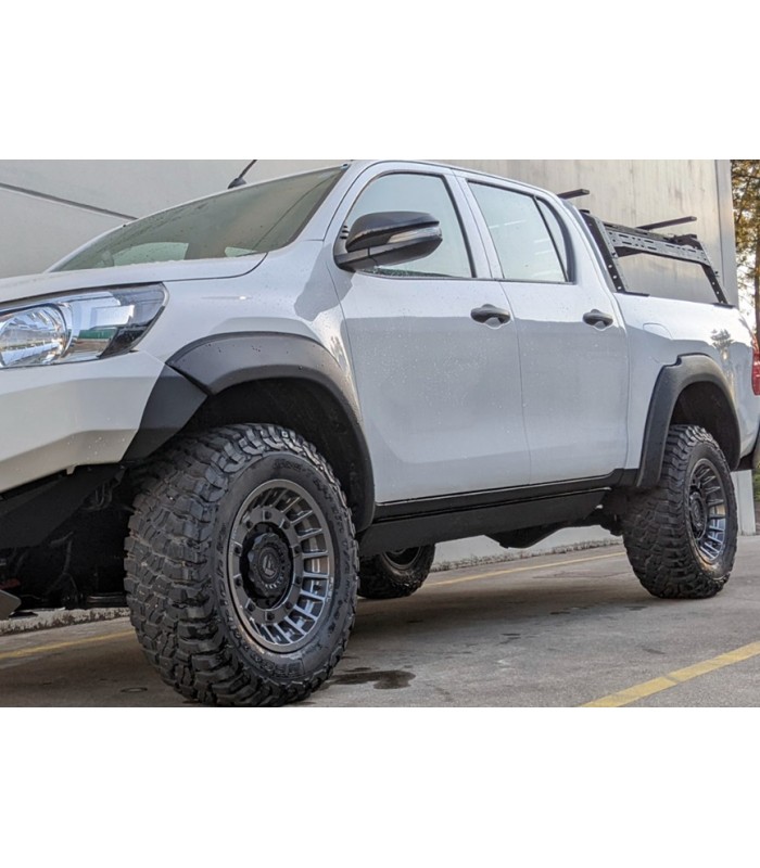 Aletines 4cm de rueda para Toyota Hilux Revo pick up 4x4