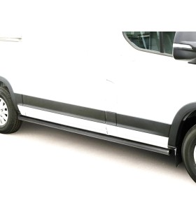 Estriberas en acero negro INOX para Maxus Deliver 9